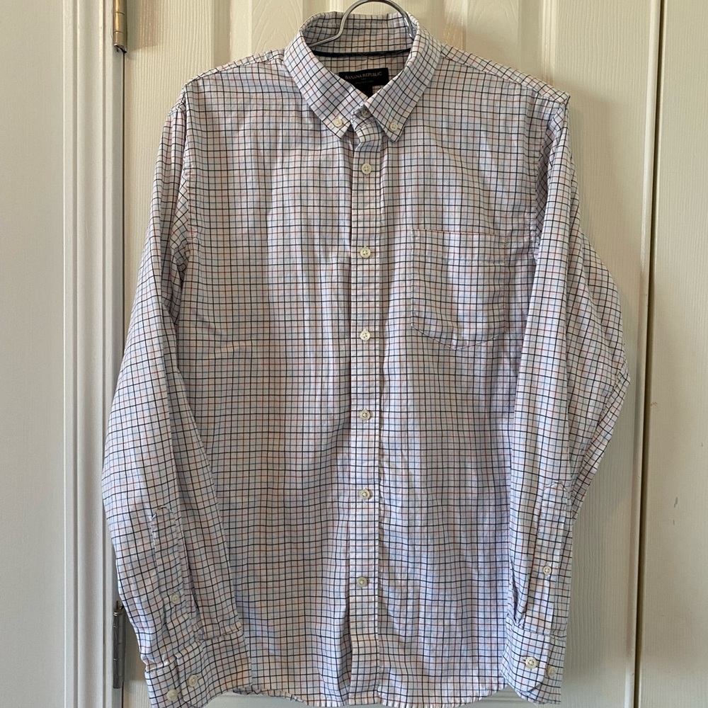 Banana Republic Untuck Shirt. Navy blue, red, and white. Size Large.
